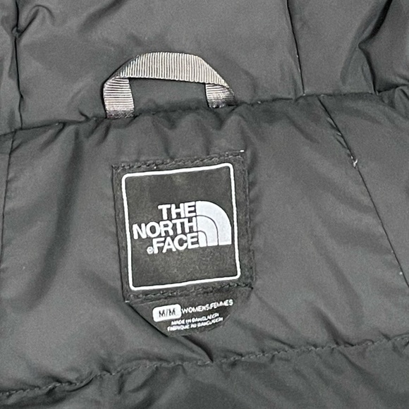 The North Face dark gray HyVent Belted Goose Down Parka Women's Hooded size M - Picture 11 of 11